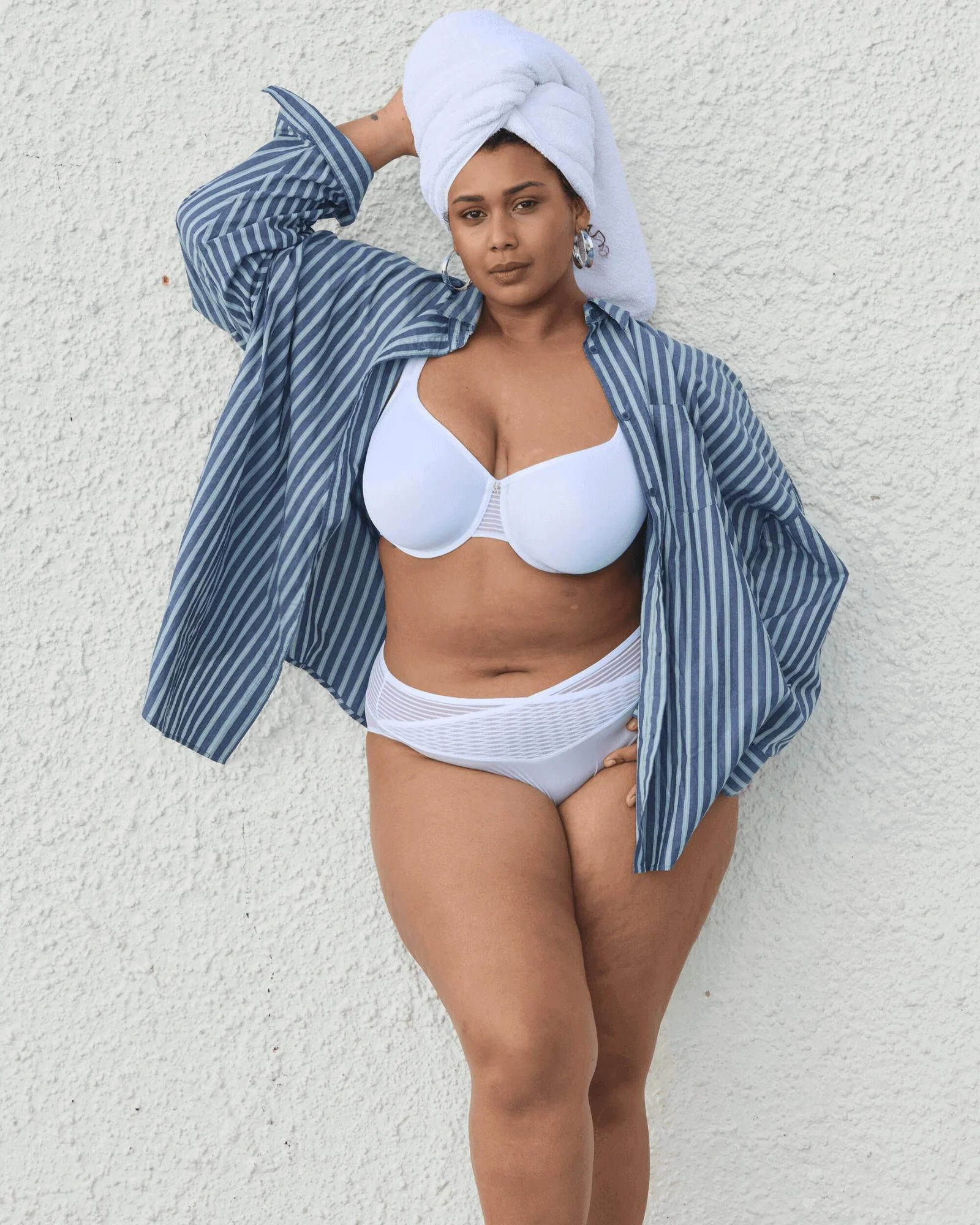 Perfect Lines Contour Bra - Image 2